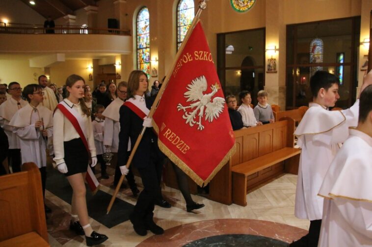 Obchody 60-lecie Szkoły Podstawowej nr 2 w Redzie im. Małego Trójmiasta Kaszubskiego, Msza św. 29.11.2024 r.