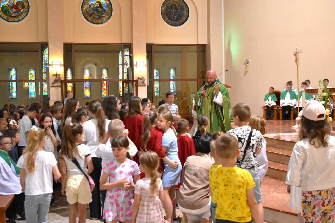 ks. Maciej dziękował za 3-letnią posługę w naszej parafii (6)